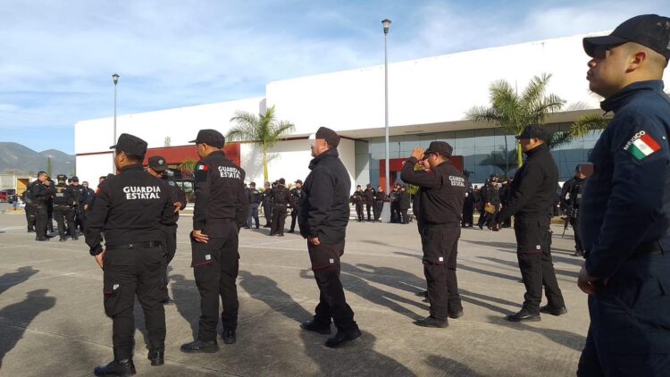 Policías de Tamaulipas protestan para exigir pago de viáticos