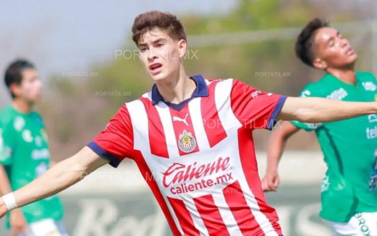 Sube Armando González, «La Hormiga» al primer equipo de Chivas