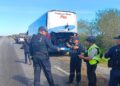 Chocan dos autobuses de pasajeros en carretera San Fernando-Reynosa