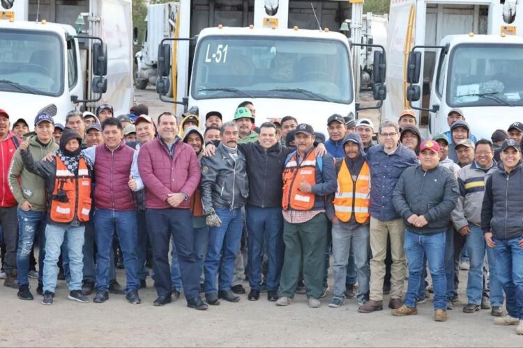 Reconoce Alcalde labor de trabajadores de limpieza en cambio de imagen a Victoria