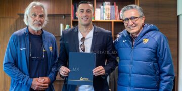 Presenta Pumas a Funes Mori como su nuevo delantero