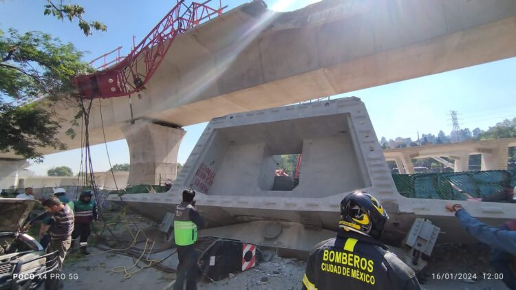 Se derrumba estructura del tren México-Toluca