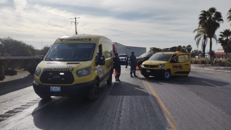 Circulación cerrada en ambos sentidos en Carretera Federal 83 por paso de Calderas