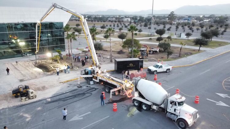 Construyen en Polyforum un monumento por el Bicentenario de Tamaulipas
