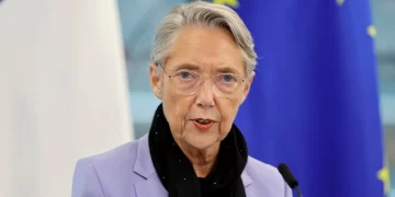 Élisabeth Borne renuncia como primera ministra francesa