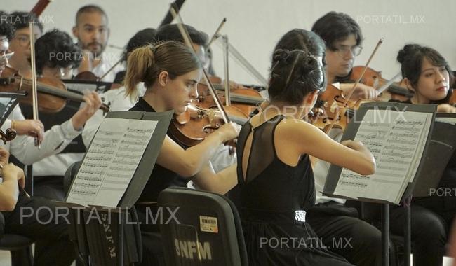 La Orquesta Carlos Chávez presenta el poder de percusiones y violonchelo con obras de Séjourné y Schumann