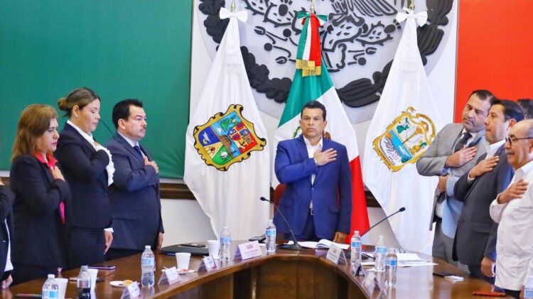 Rinde Cabildo de Victoria homenaje a constituyentes tamaulipecos