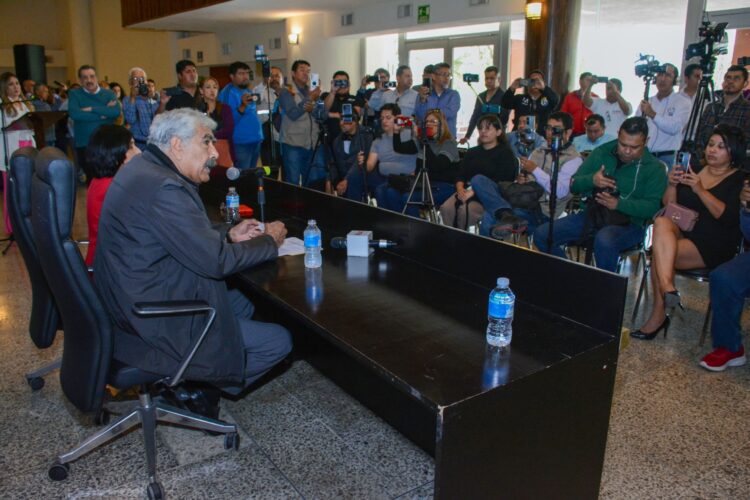 Denuncia la UAT a Cabeza de Vaca y a ex rector por desfalco millonario