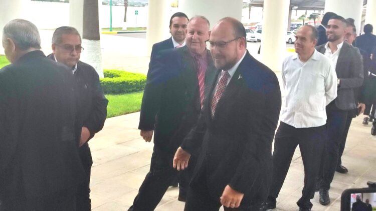 Se revisa con concesionarios si aumenta tarifa del transporte en Tamaulipas: Héctor Villegas