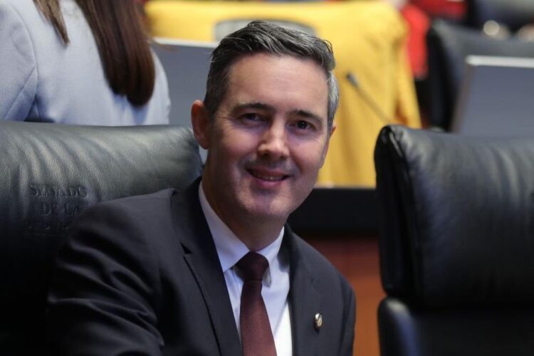 Anuncia Gómez Leal su salida del Senado