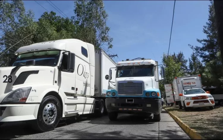 Transportistas bloquean diversas carreteras en México