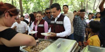 Comparten Lucy y Lalo Gattás parrillada con victorenses