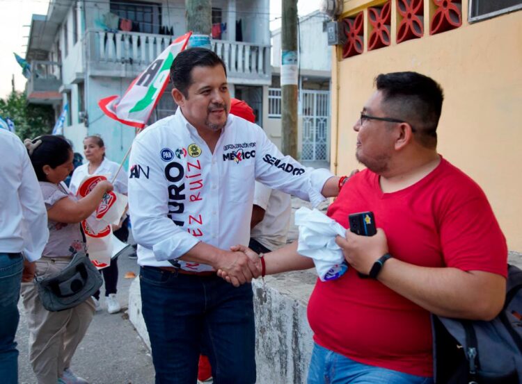 Aumentarán los programas sociales y se entregarán más becas: Arturo Núñez 