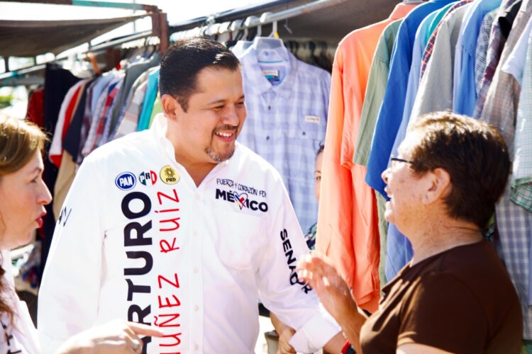 Atenderé las necesidades del comercio ambulante: Arturo Núñez Ruiz