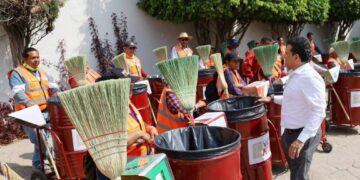 Equipan a personal de barrido manual en Victoria
