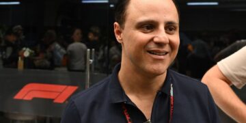 Ex piloto brasileño presenta demanda contra la F1 y la FIA
