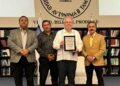 Imparte la UAT en Nuevo Laredo la Cátedra Octavio Paz con el escritor Anthony Stanton