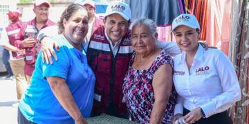 Tianguistas de la Américo se suman a Lalo Gattás