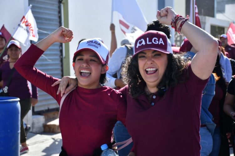 Con propuestas de bienestar, Olga Sosa recorre Paseo las Flores de Reynosa