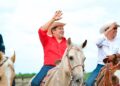 Jinetes de Matamoros cabalgan brindado apoyo al candidato Arturo Núñez Ruiz
