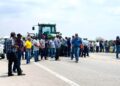 Productores del Valle de San Fernando bloquean la carretera a Matamoros