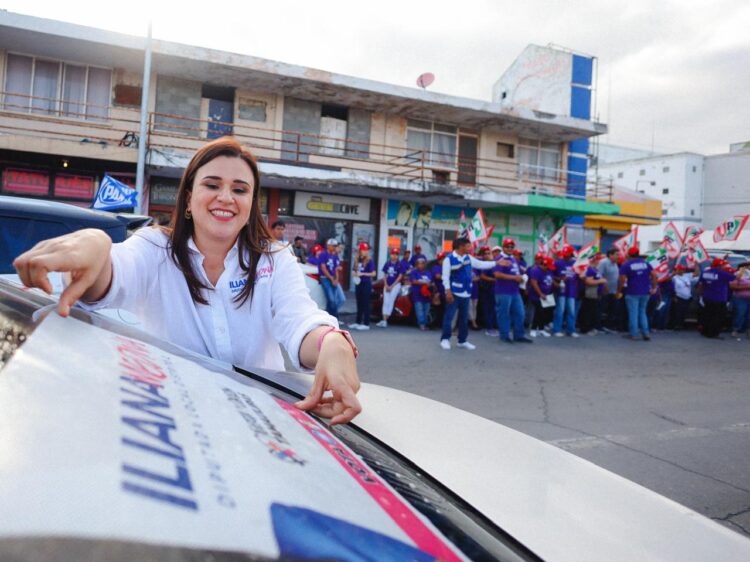 Velará Iliana Medina por mejores servicios para las familias del Distrito 2