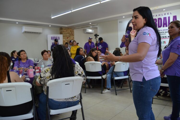 Misión de Yahleel Abdala y Laura Zárate es seguir ayudando a los neolaredenses, como ha sido su costumbre