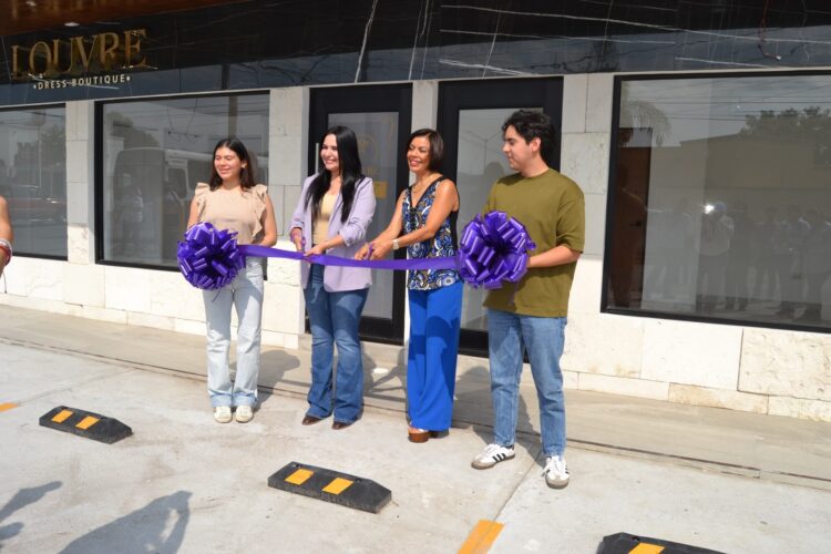 Confían nuevos emprendedores en triunfo de Yahleel; inaugura Plaza Altea