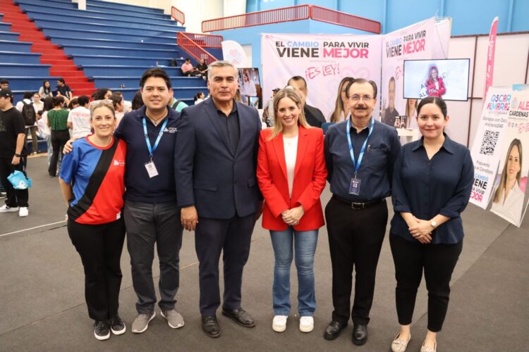 Vecinos de San Luisito dan su respaldo a Ale Cárdenas