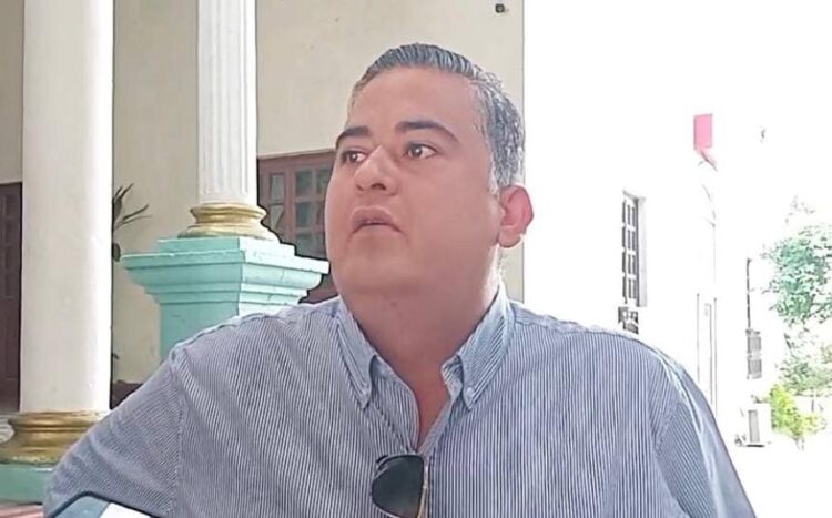 Pide regidor Oscar Narváez a diputada Ale Cárdenas dejar de buscar raja política con tema del agua