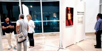 La muestra visual «Sobre la marcha» de Jorge Fuentes se exhibe en el Metro de Tampico