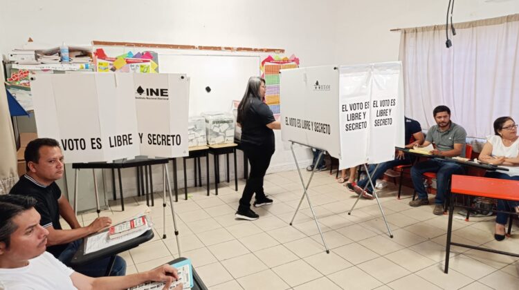 Victorenses acudieron de última hora a votar