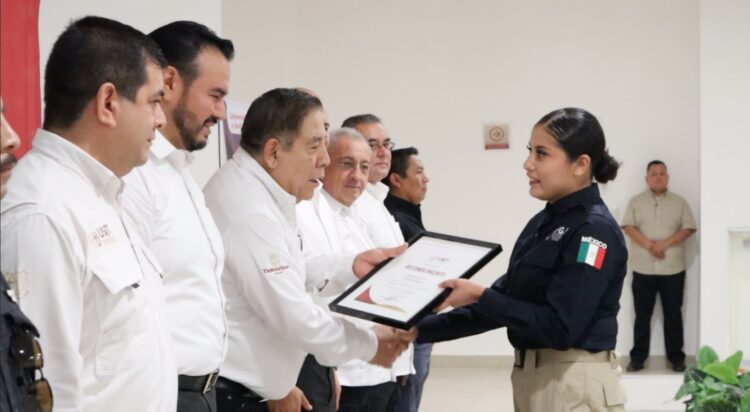 Se gradúan 60 elementos de Guardia Estatal y Policía de Investigación