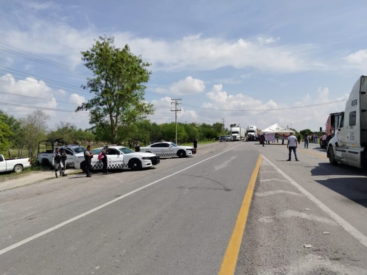 Carretera continúa parcialmente cerrada a la altura de San Fernando