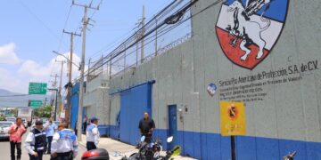 Sanciona Tránsito a empresa que infringió señalización vial