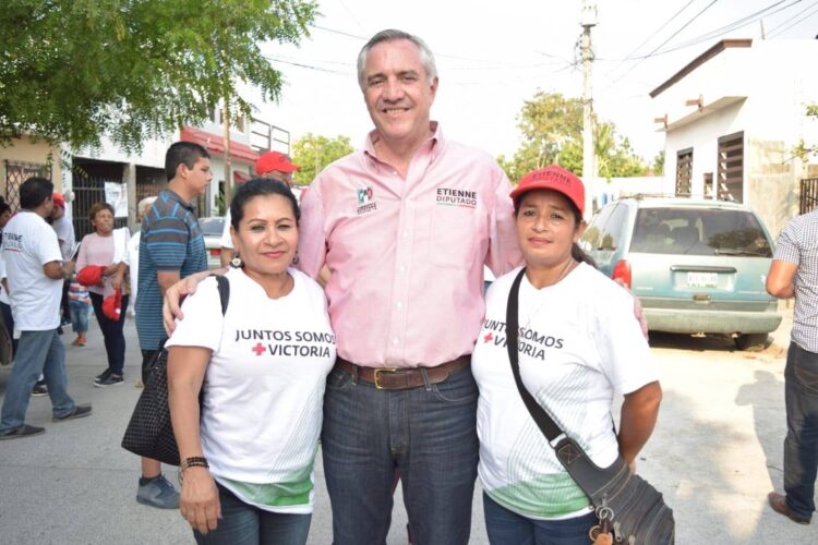 Propone Etienne considerar cambios en reparto de diputaciones pluris