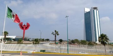 Continúan los trabajos de mantenimiento en Torre Bicentenario