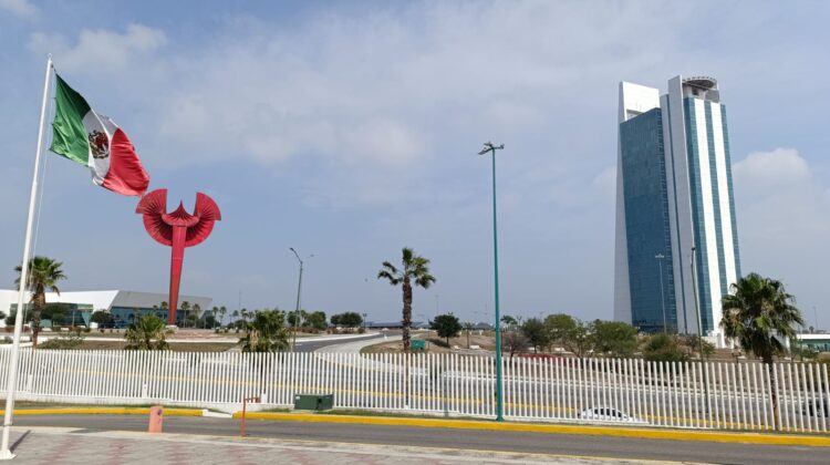 Continúan los trabajos de mantenimiento en Torre Bicentenario
