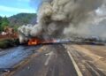 Imprudencia y exceso de velocidad genera accidente en la Siglo XXI en Michoacán