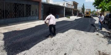 Obras de pavimentación y bacheo de calles en Victoria no se detienen