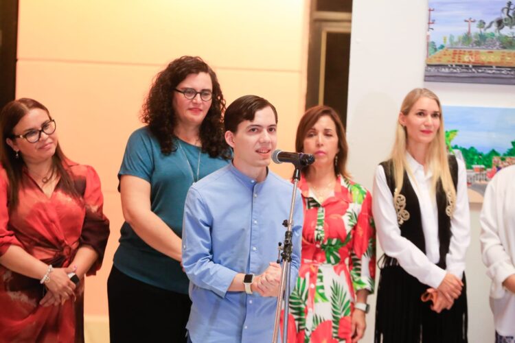 Inauguran muestra «Rostros de Tamaulipas» de Alejandro Cortés