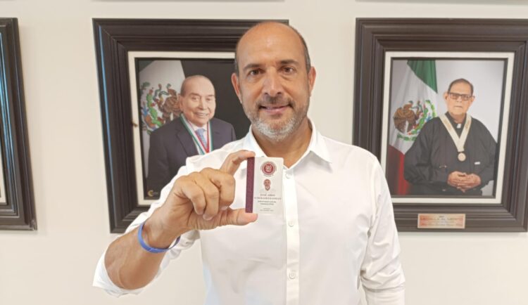 Acude al Congreso el primer diputado electo del PAN