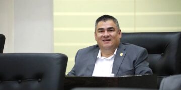 Advierte Isidro Vargas que el Congreso «no es la casa de los corruptos»