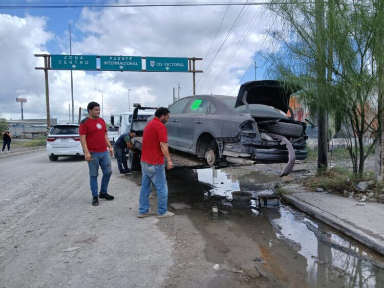 Operativo de retiro de vehículos yonqueados en Matamoros por órdenes del alcalde Alberto Granados