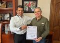 Entrega Lalo Gattás nombramiento a nuevo Gerente de COMAPA Victoria