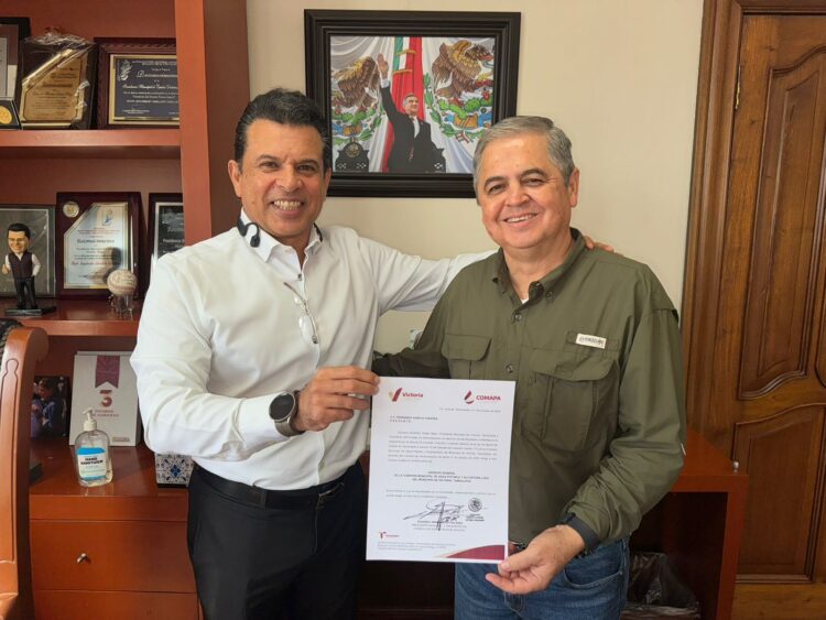 Entrega Lalo Gattás nombramiento a nuevo Gerente de COMAPA Victoria