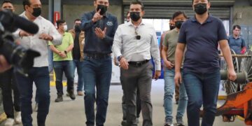 Fortalece Lalo Gattás vínculo de colaboración con sector de la maquila
