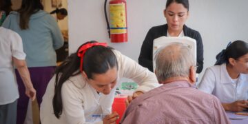 Aplica DIF Victoria 398 vacunas contra enfermedades virales