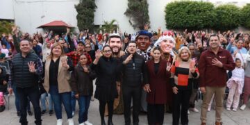 Celebran Lucy y Lalo Día de Reyes con los victorenses