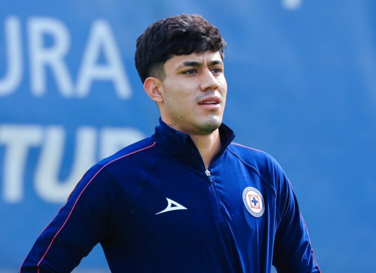 Omar Campos llega a reforzar al Cruz Azul para el Clausura 2025